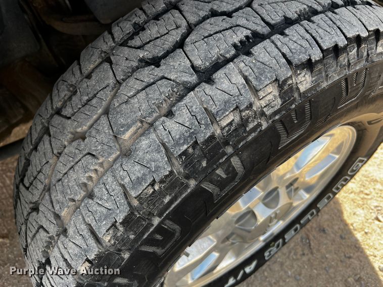 image for item DO8936 2011 GMC Sierra 2500HD  Crew Cab pickup truck