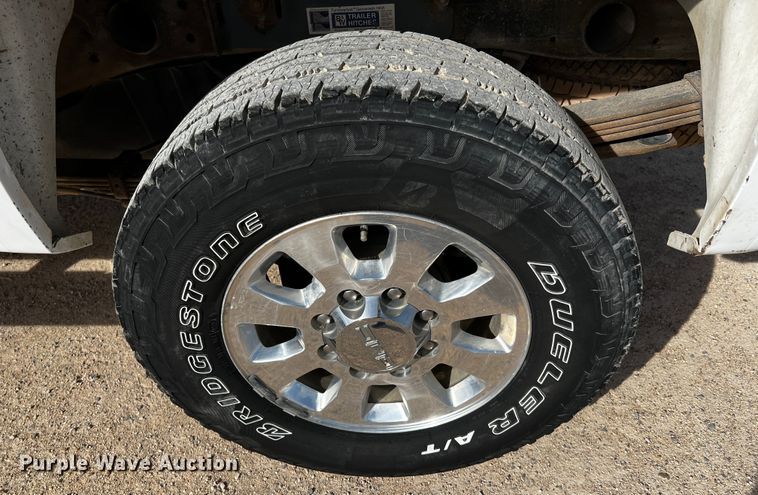 image for item DO8936 2011 GMC Sierra 2500HD  Crew Cab pickup truck