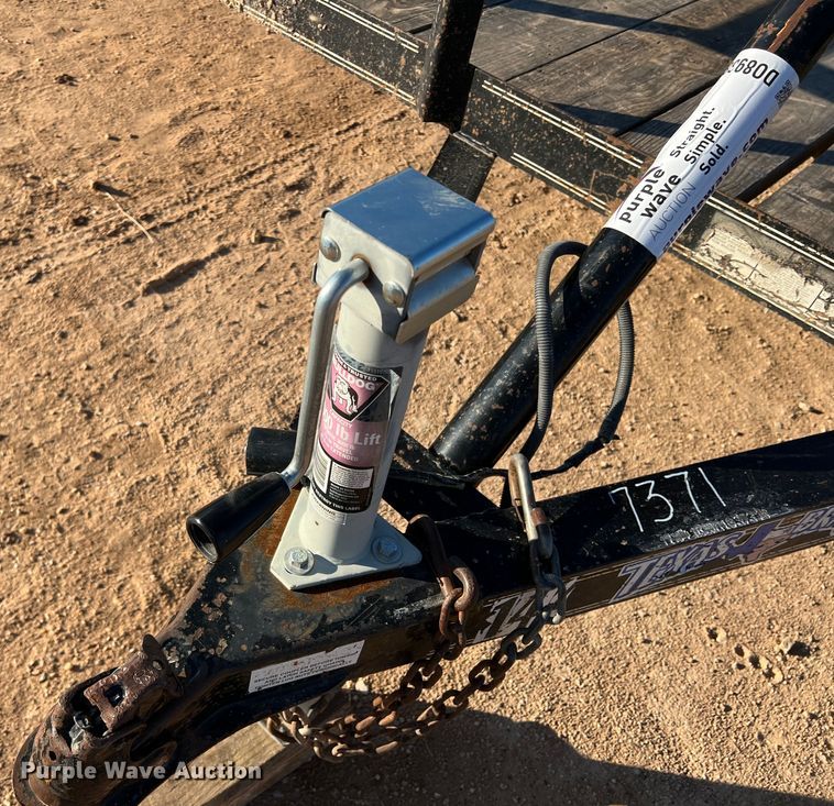 image for item DO8938 2013 Texas Bragg  utility trailer