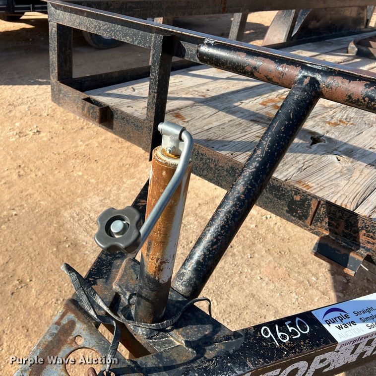 image for item DO8939 2007 Top Hat  utility trailer