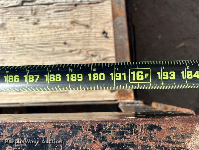 image for item DO8939 2007 Top Hat  utility trailer