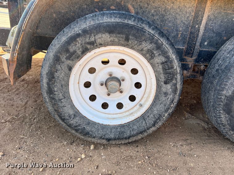 image for item DO8939 2007 Top Hat  utility trailer