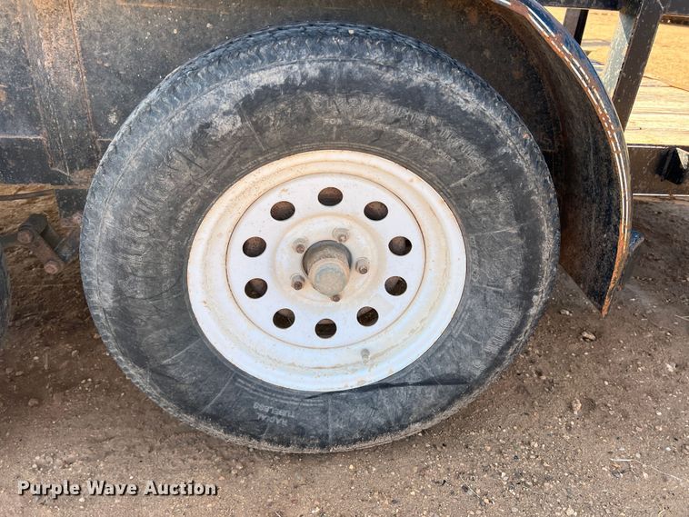 image for item DO8939 2007 Top Hat  utility trailer