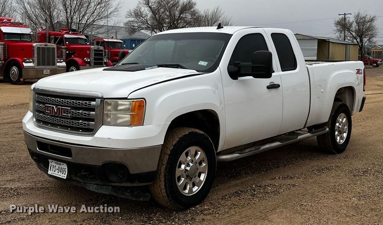 image for item DO8940 2013 GMC Sierra 2500HD  Ext. Cab pickup truck