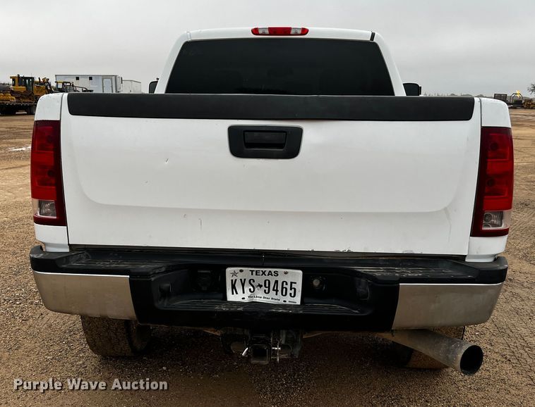 image for item DO8940 2013 GMC Sierra 2500HD  Ext. Cab pickup truck