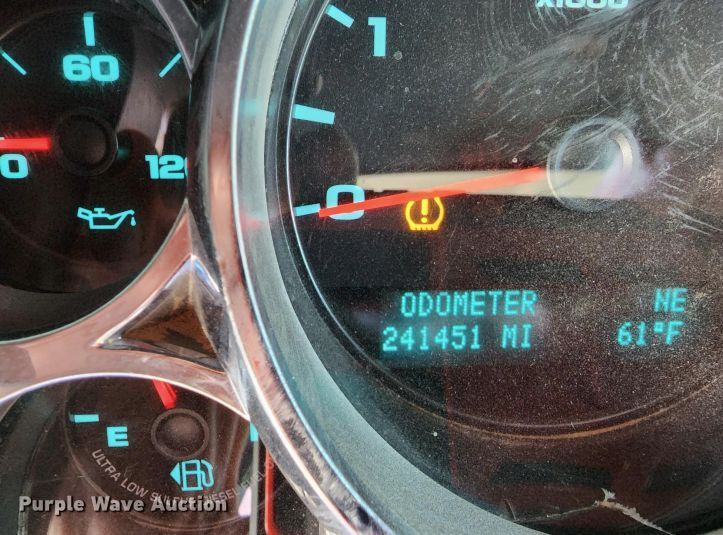 image for item DO8940 2013 GMC Sierra 2500HD  Ext. Cab pickup truck