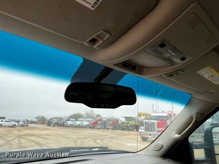 image for item DO8940 2013 GMC Sierra 2500HD  Ext. Cab pickup truck