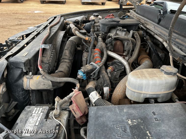 image for item DO8940 2013 GMC Sierra 2500HD  Ext. Cab pickup truck