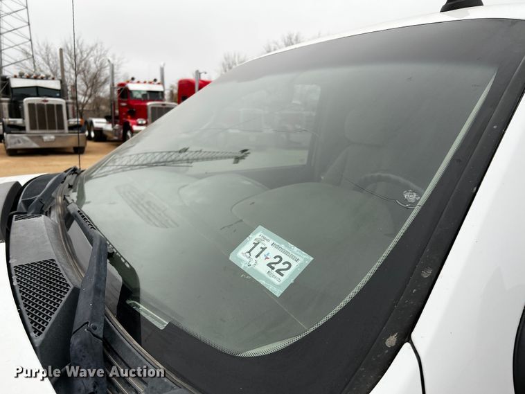 image for item DO8940 2013 GMC Sierra 2500HD  Ext. Cab pickup truck