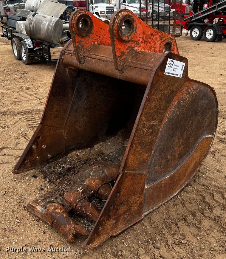 image for item DO8980 John Deere Hitachi  46"W excavator bucket