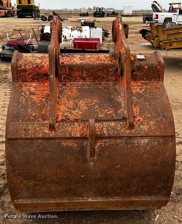 image for item DO8980 John Deere Hitachi  46"W excavator bucket
