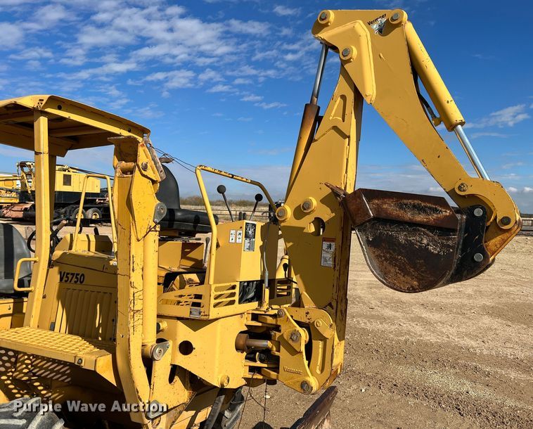 image for item DO8985 1999 Vermeer V5750  trencher