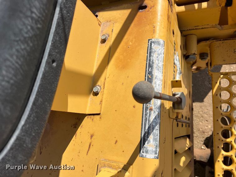 image for item DO8985 1999 Vermeer V5750  trencher