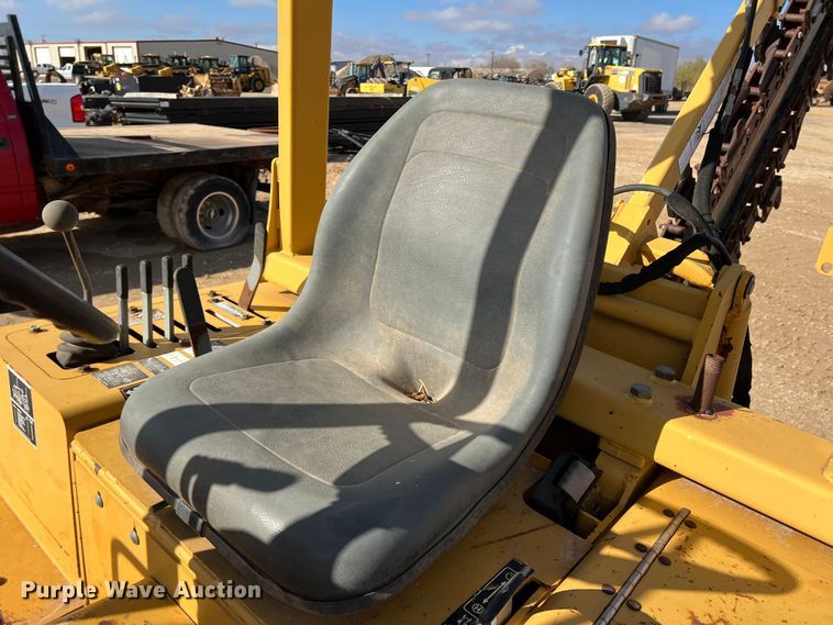 image for item DO8985 1999 Vermeer V5750  trencher