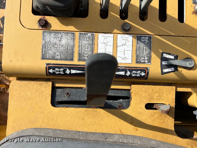 image for item DO8985 1999 Vermeer V5750  trencher