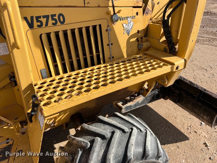 image for item DO8985 1999 Vermeer V5750  trencher