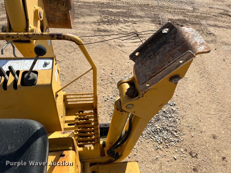 image for item DO8985 1999 Vermeer V5750  trencher