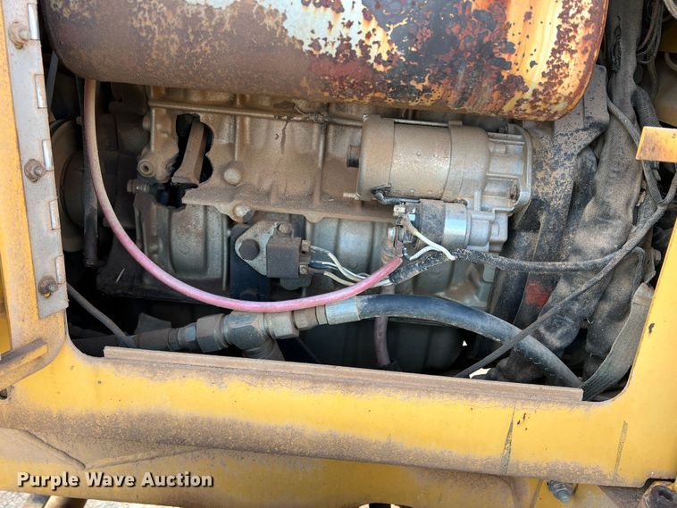 image for item DO8985 1999 Vermeer V5750  trencher