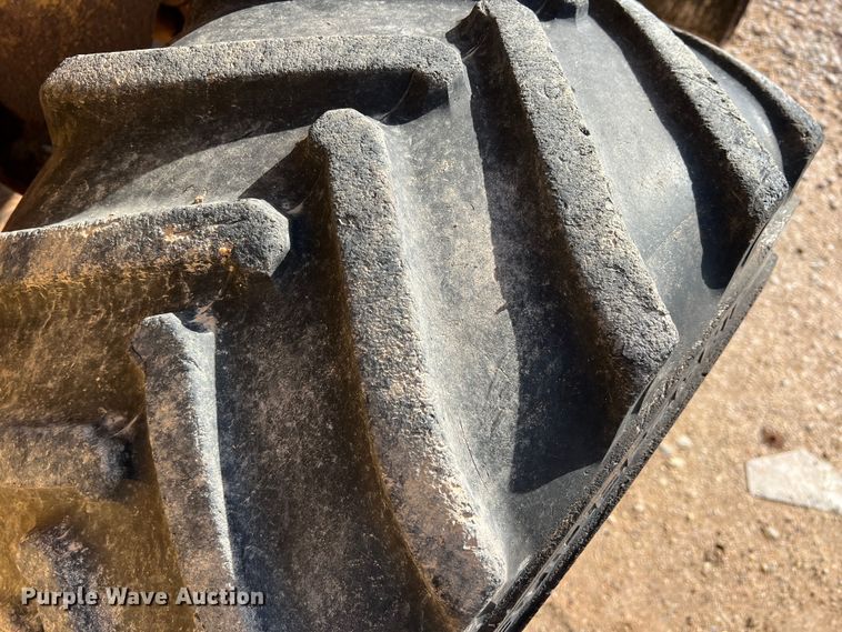 image for item DO8985 1999 Vermeer V5750  trencher