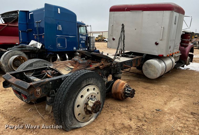 image for item DQ1937 1981 Kenworth W900  semi truck