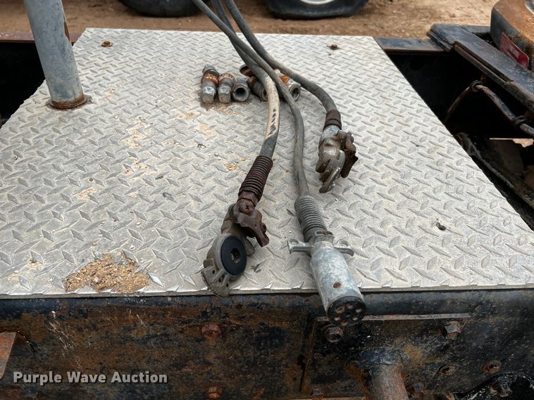 image for item DQ1937 1981 Kenworth W900  semi truck