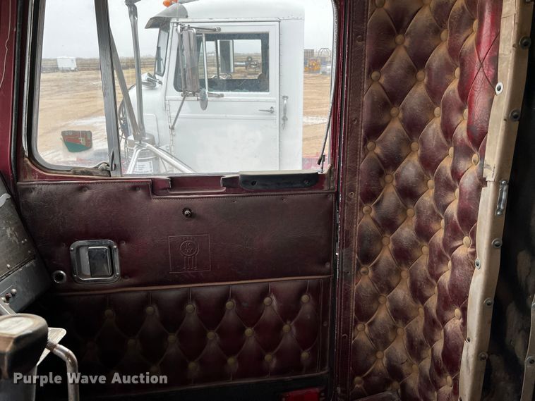 image for item DQ1937 1981 Kenworth W900  semi truck