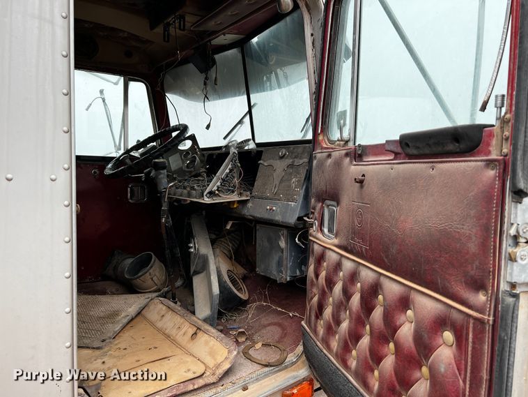 image for item DQ1937 1981 Kenworth W900  semi truck