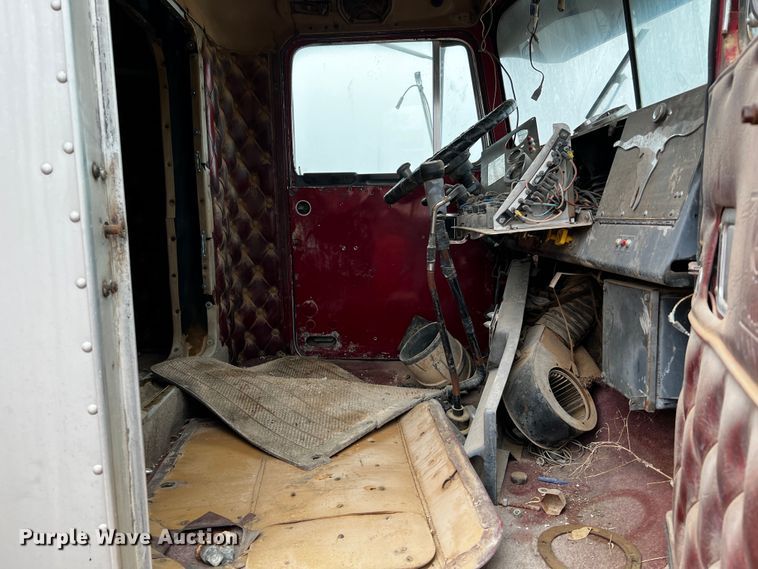 image for item DQ1937 1981 Kenworth W900  semi truck