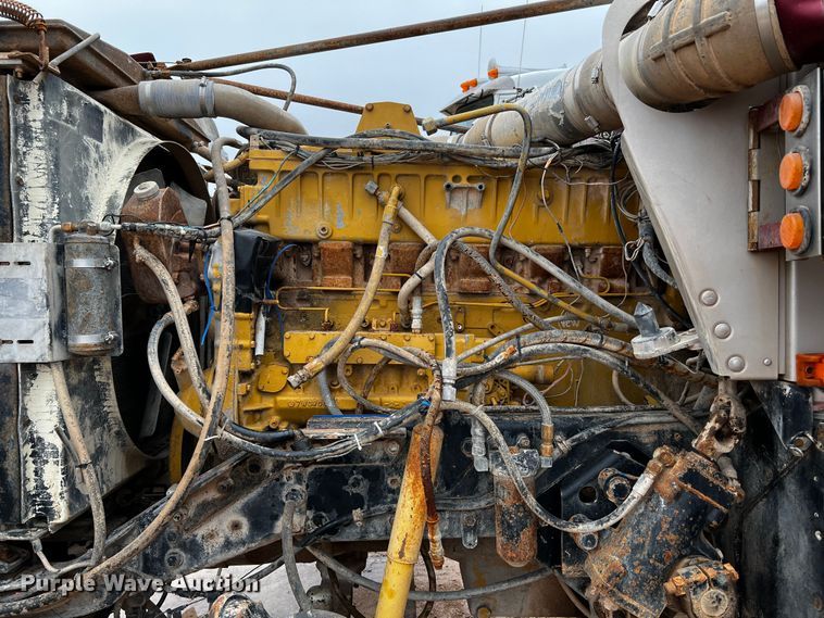 image for item DQ1937 1981 Kenworth W900  semi truck