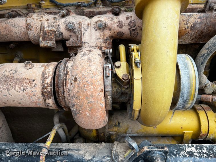 image for item DQ1937 1981 Kenworth W900  semi truck