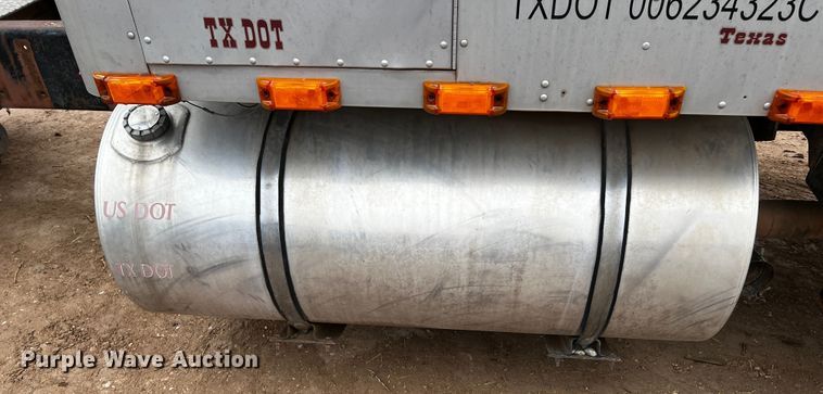 image for item DQ1937 1981 Kenworth W900  semi truck