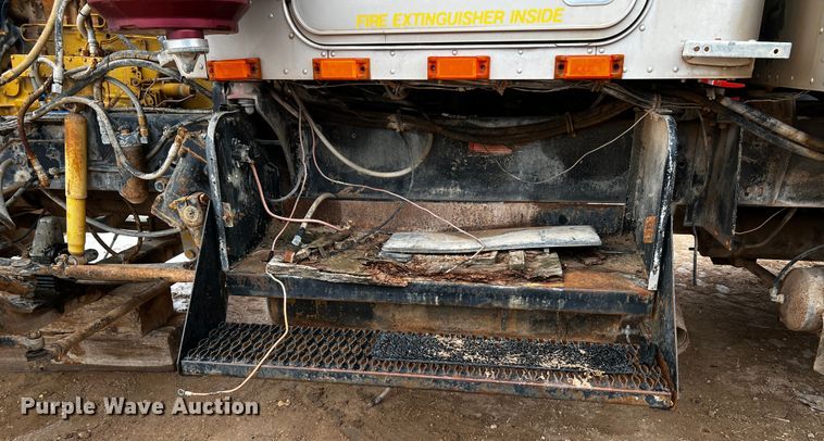 image for item DQ1937 1981 Kenworth W900  semi truck