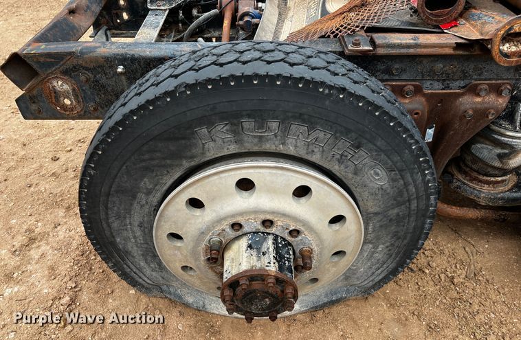 image for item DQ1937 1981 Kenworth W900  semi truck