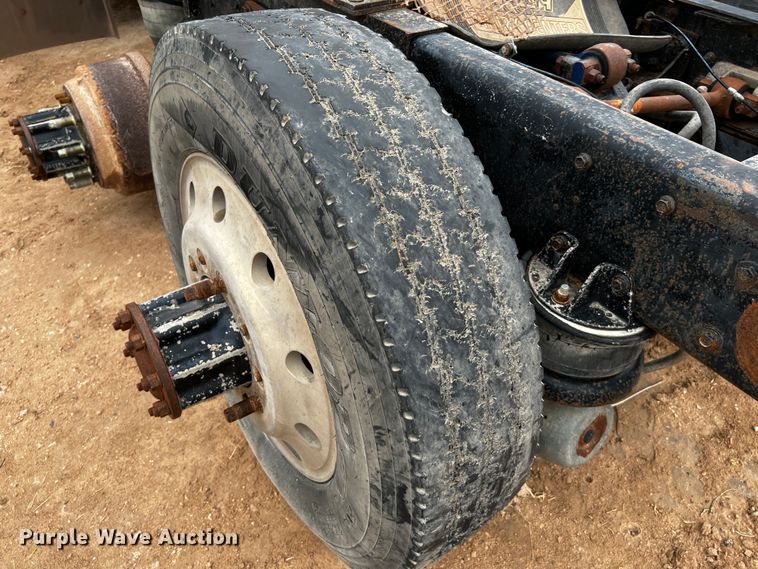 image for item DQ1937 1981 Kenworth W900  semi truck