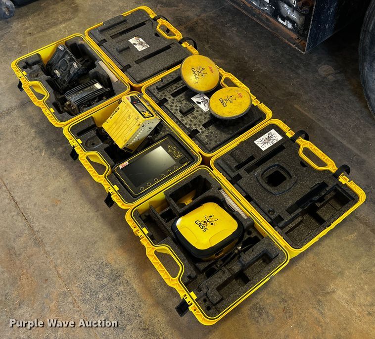 image for item MF9780 Leica  GPS System