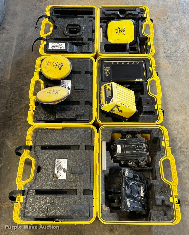 image for item MF9780 Leica  GPS System