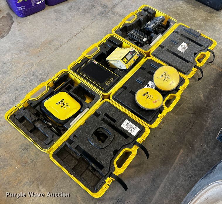 image for item MF9780 Leica  GPS System