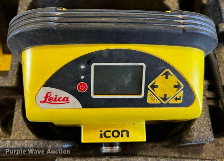 image for item MF9780 Leica  GPS System