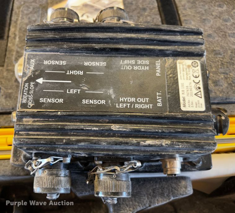 image for item MF9780 Leica  GPS System