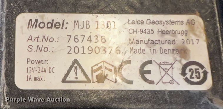 image for item MF9780 Leica  GPS System