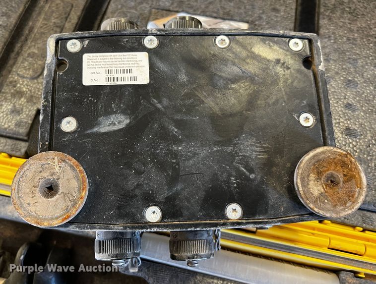 image for item MF9780 Leica  GPS System