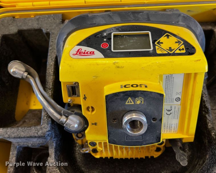 image for item MK9753 Leica  GPS system