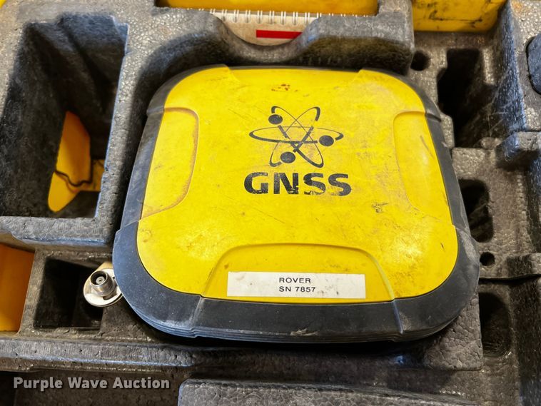 image for item MK9758 Leica  GPS system