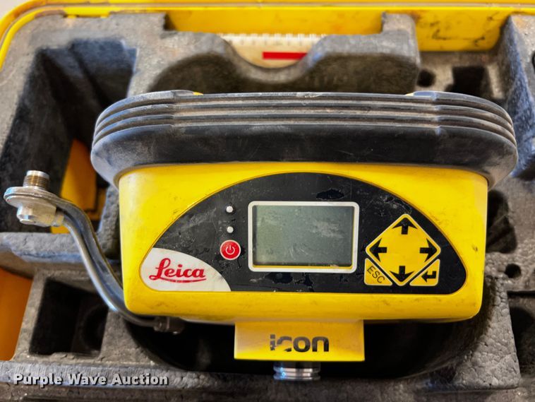 image for item MK9758 Leica  GPS system