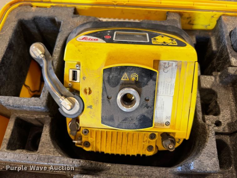 image for item MK9758 Leica  GPS system