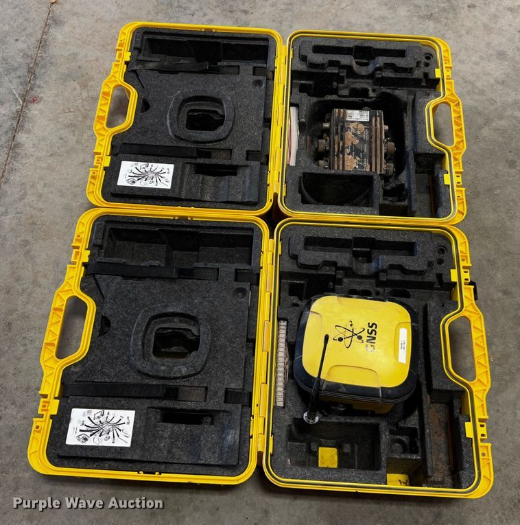 image for item MK9759 Leica  GPS system equipment