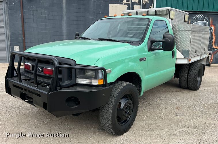 image for item DO8968 2004 Ford F550  brush fire truck