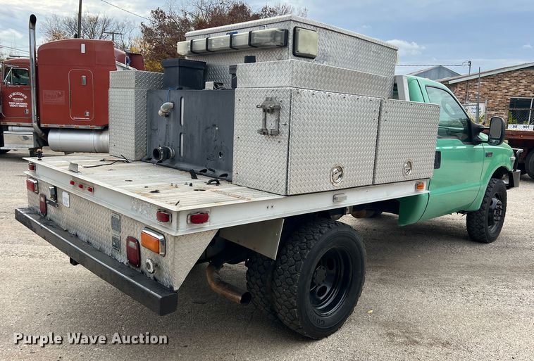 image for item DO8968 2004 Ford F550  brush fire truck