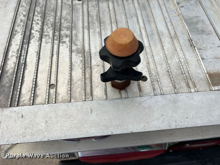 image for item DO8968 2004 Ford F550  brush fire truck