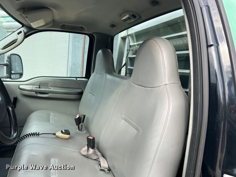 image for item DO8968 2004 Ford F550  brush fire truck